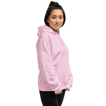  Women's Essential Hoodie